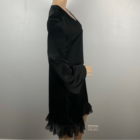 NEW ELIZABETH AND JAMES BLACK V-NECK MINI DRESS - Picture 5 of 8